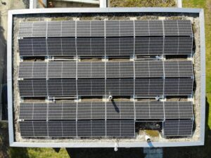 des hangar photovoltaïque vus d'en haut