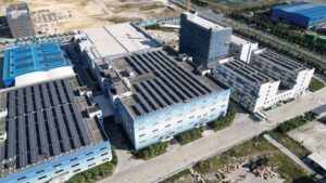 des bâtiment industriel photovoltaïque vus de haut